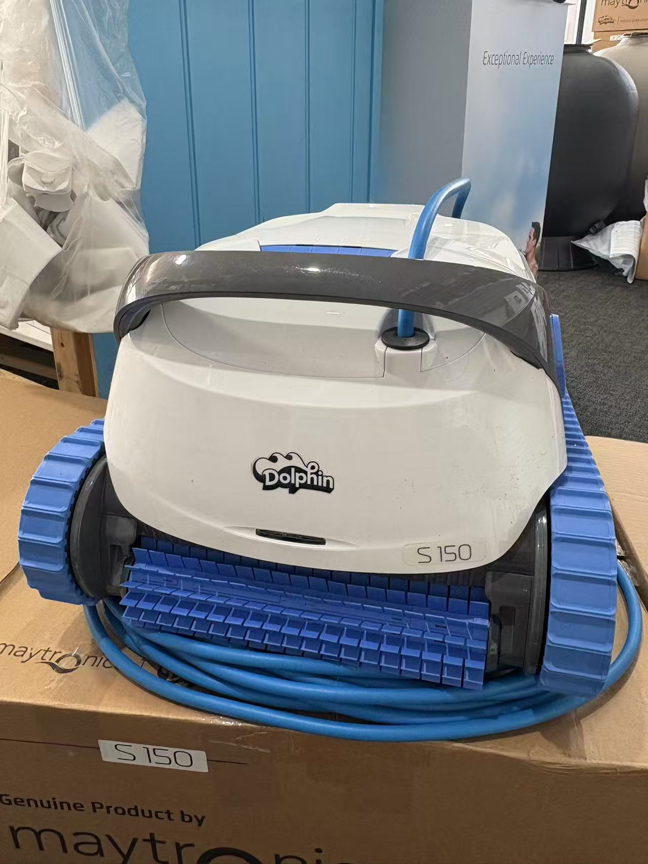 Maytronics Dolphin S150 Cleaner - Demo unit with full warranty