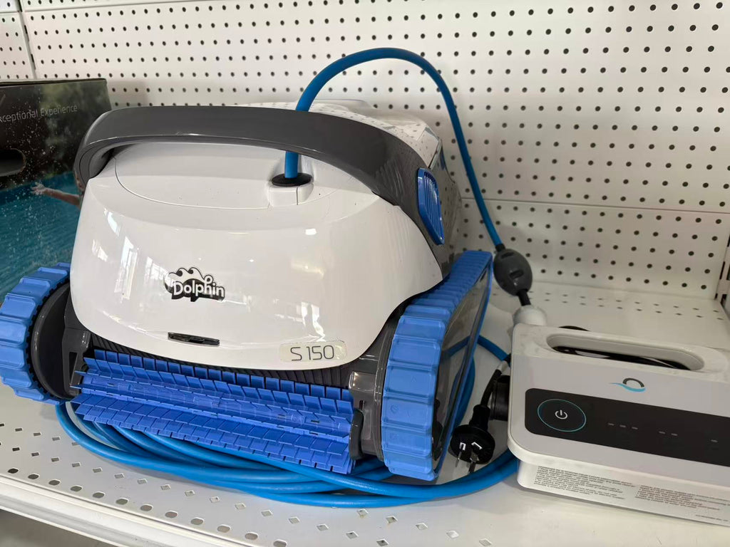 Maytronics Dolphin S150 Cleaner - Demo unit with full warranty